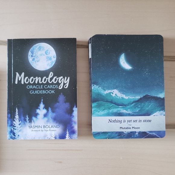 Moonology Oracle Tarot Cards - Picture 4 of 4